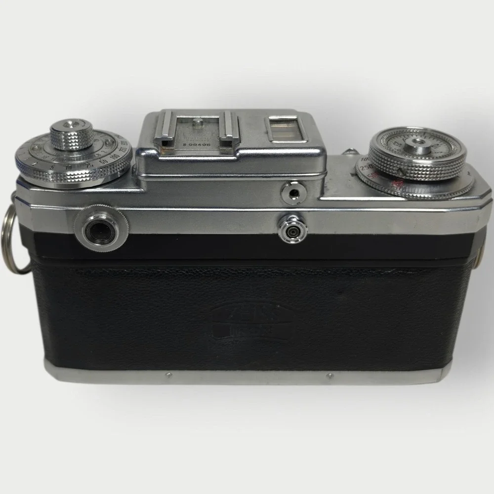 Vintage Zeiss Contax 35mm Rangefinder Camera Body Germany UNTESTED PARTS REPAIR